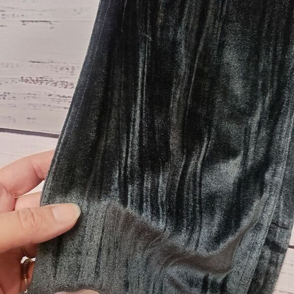 Urban Outfitters Velvet pants - Kimchi Blue - Velvet pants - Picture 8 of 15